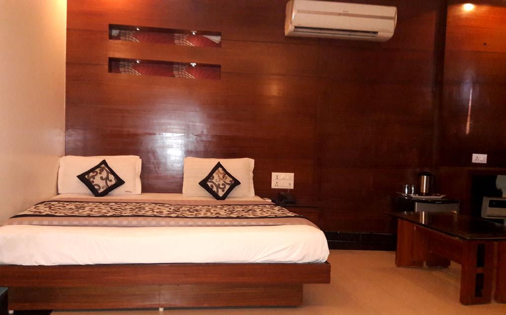 Hotel Vanson Villa - Near Connaught Place Neu-Delhi Exterior foto